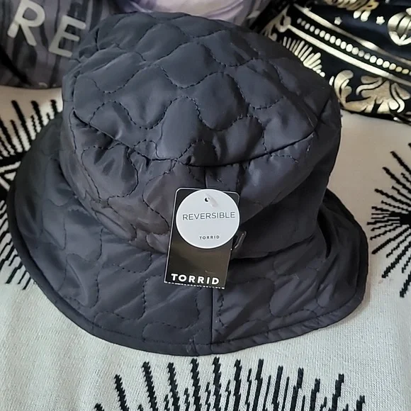Reversible bucket hat - Picture 4 of 5